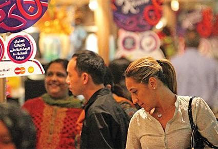 دبي في رمضان عروض رمضانية تجذب الأجانب
